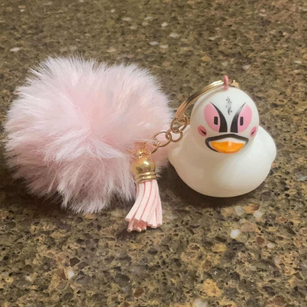 WRESTLING WANDA RUBBER DUCKIE